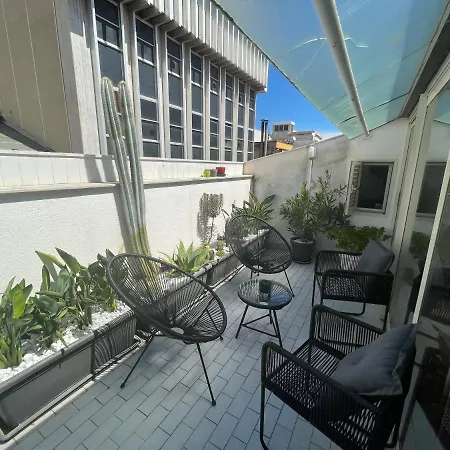 아파트 Design In Center With Terrace *
