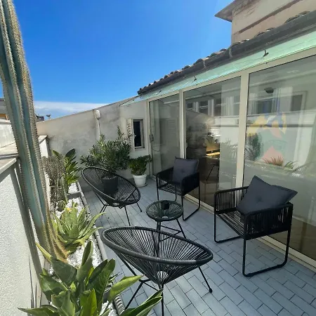 Daire Design In Center With Terrace Palermo
