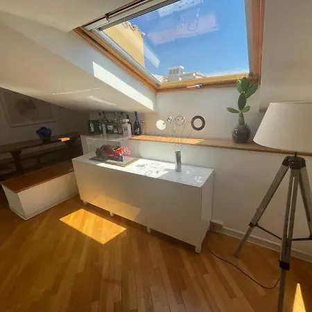 Design In Center With Terrace 아파트